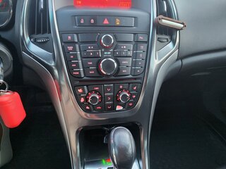 2011 Opel Astra J, красный, 750000 рублей, вид 4