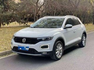2022 Volkswagen T-Roc I Рестайлинг, белый, 1650000 рублей, вид 1