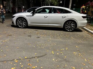 2019 Volkswagen Arteon I, белый, 2400000 рублей, вид 3