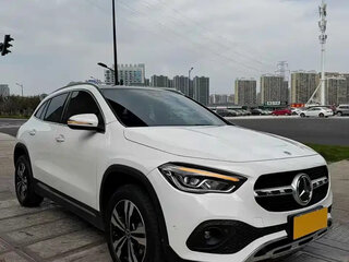 2022 Mercedes-Benz GLA 200 II (H247), белый, 2375000 рублей, вид 3