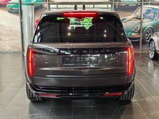 2026 Land Rover Range Rover P360 MHEV Long V, серый, 21630000 рублей, вид 4