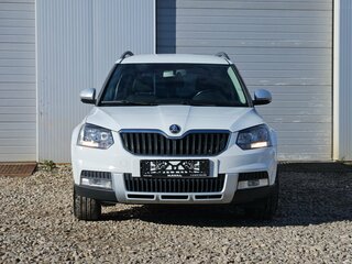 2016 Skoda Yeti I Рестайлинг, белый, 1200000 рублей, вид 2