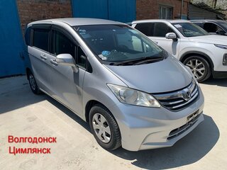 2013 Honda Freed I Рестайлинг, серебристый, 1180000 рублей, вид 1