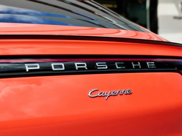 2019 Porsche Cayenne Coupé III, оранжевый, 8500000 рублей - вид 31