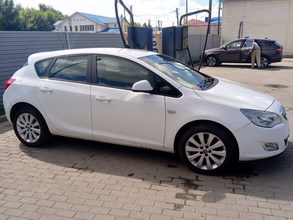 2011 Opel Astra J, белый - вид 6