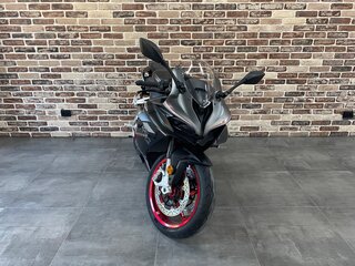 QJMotor SRK 921 RR