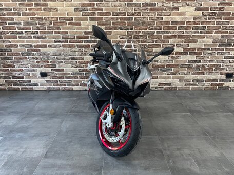 2026 QJMotor SRK 921 RR, чёрный, 1200000 рублей, вид 1
