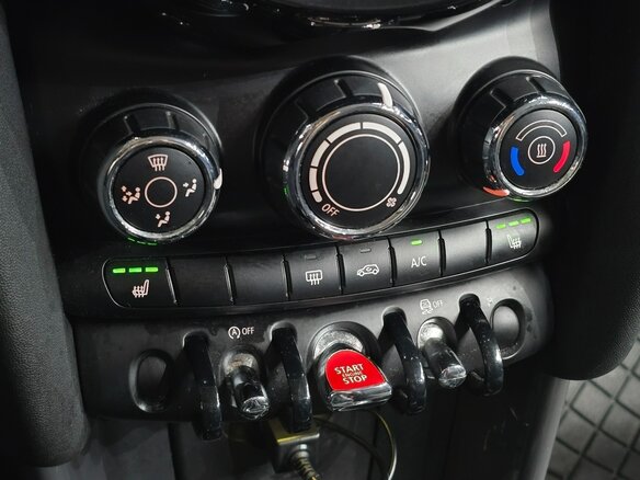 2015 Mini Hatch Cooper D III (F55/F56), красный, 980002 рублей - вид 8