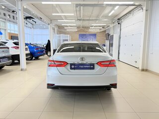 2020 Toyota Camry VIII (XV70), белый, 3499900 рублей, вид 5