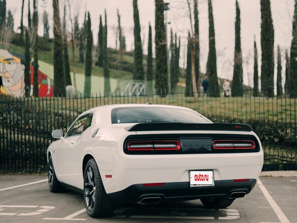 2022 Dodge Challenger R__T III Рестайлинг 2, белый, 10000000 рублей - вид 7