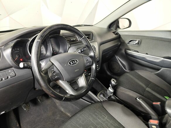 2012 Kia Rio 5-speed III, красный, 411000 рублей - вид 16