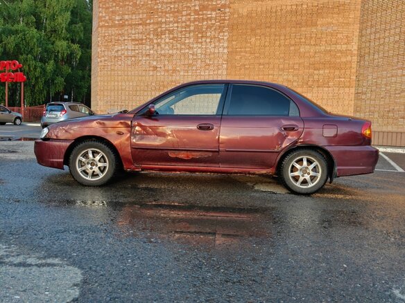2006 Kia Spectra I Рестайлинг 2, красный, 130000 рублей - вид 3