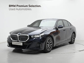 2023 BMW 5 серии 520i VIII (G60/G61/G68), чёрный, 4880000 рублей, вид 1