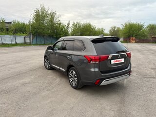 2019 Mitsubishi Outlander III Рестайлинг 3, серый, 1500000 рублей, вид 4