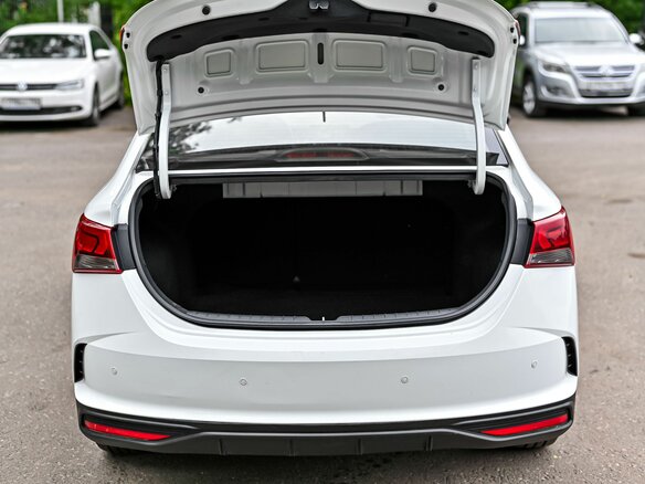 2020 Hyundai Solaris II Рестайлинг, белый, 1332000 рублей - вид 11