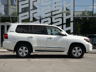 2015 Toyota Land Cruiser 200 Series Рестайлинг 1, белый, 4670000 рублей, вид 5