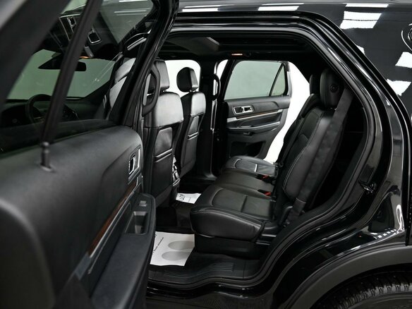2017 Ford Explorer V Рестайлинг, чёрный, 2225000 рублей - вид 13