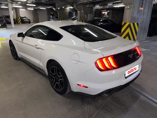 2023 Ford Mustang VI Рестайлинг, белый, 3700000 рублей, вид 2