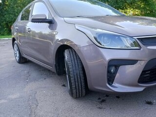 2020 Kia Rio IV, коричневый, 1100000 рублей, вид 4