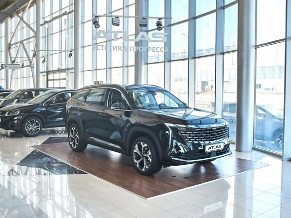 2026 Geely Atlas II, чёрный, 3449990 рублей - вид 3
