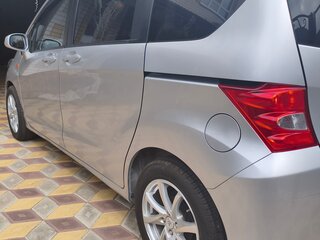 2011 Honda Freed I, серебристый, 980000 рублей, вид 4