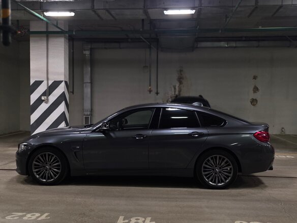 2018 BMW 4 серии Gran Coupe 430i xDrive F32/F33/F36 Рестайлинг, серый, 2790000 рублей - вид 5