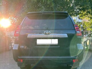 2017 Toyota Land Cruiser Prado 150 Series Рестайлинг 2, чёрный, 5000000 рублей, вид 3