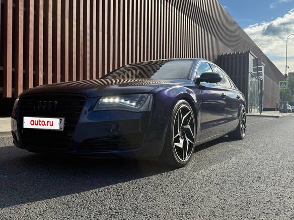2013 Audi A8 Long III (D4), синий, 2300000 рублей - вид 1