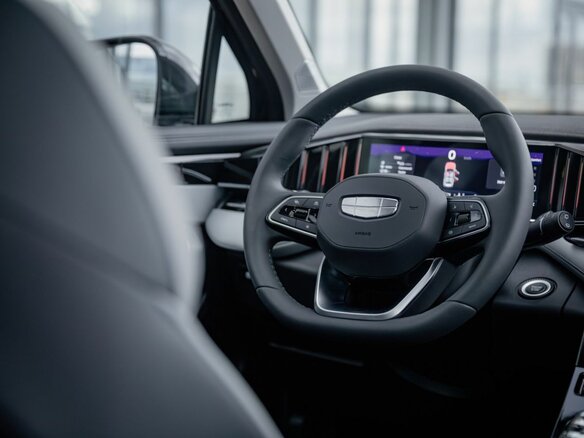 2026 Geely Atlas II, чёрный, 3449990 рублей - вид 31