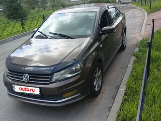 2015 Volkswagen Polo V Рестайлинг, коричневый, 870000 рублей, вид 1