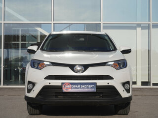 2018 Toyota RAV4 IV (XA40) Рестайлинг, белый, 2662000 рублей, вид 2
