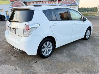 2014 Toyota Verso I Рестайлинг, белый, 1400000 рублей, вид 2