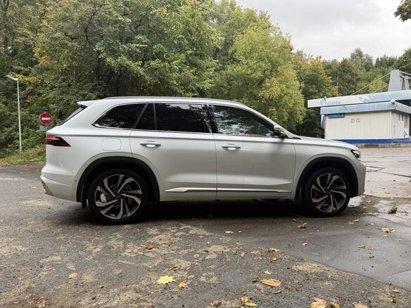 2023 Geely Monjaro (Xingyue L) I, белый, 3070000 рублей - вид 1