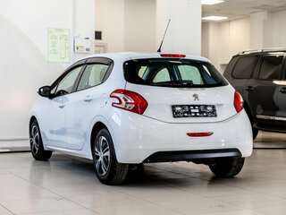 2013 Peugeot 208 I, белый, 550000 рублей, вид 4