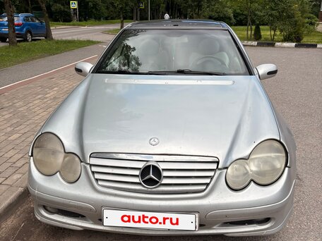 2002 Mercedes-Benz C-Класс 180 II (W203), серебристый, 450000 рублей, вид 1