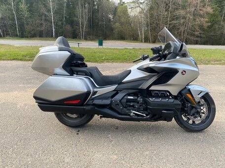2025 Honda GL 1800 Gold Wing, серебристый, 3200000 рублей, вид 1