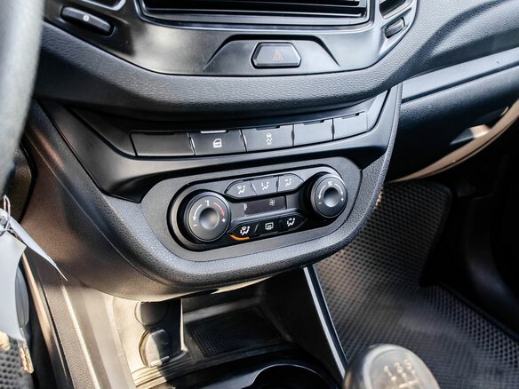 2017 Lada (ВАЗ) Vesta I, серый, 729000 рублей - вид 18