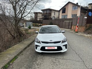 2019 Kia Rio IV, белый, 950000 рублей, вид 2