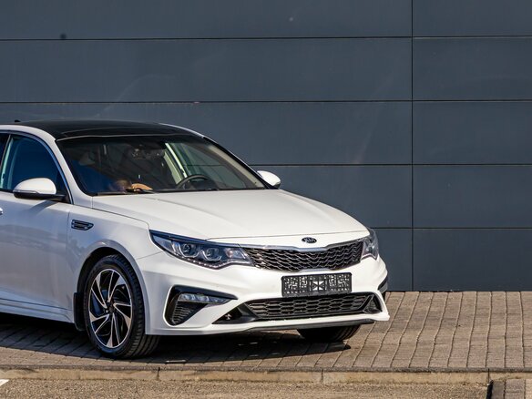 2018 Kia Optima IV Рестайлинг, белый, 1695000 рублей - вид 6