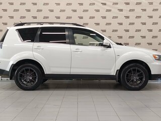 2011 Mitsubishi Outlander II Рестайлинг, белый, 1104000 рублей, вид 4