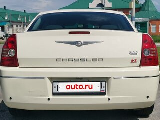 2010 Chrysler 300C I, белый, 1250000 рублей, вид 4
