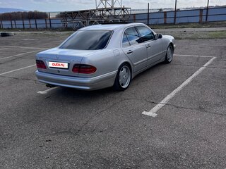 1996 Mercedes-Benz E-Класс 230 II (W210, S210), серебристый, 1550000 рублей, вид 5