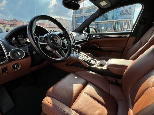 2017 Porsche Cayenne Diesel II Рестайлинг (958), белый, 6500000 рублей - вид 12