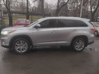 2015 Toyota Highlander III (XU50), серый, 2250000 рублей, вид 3