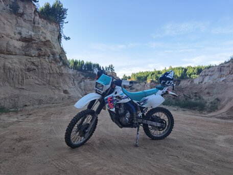 1998 Kawasaki KLX 250, белый, 215000 рублей, вид 3