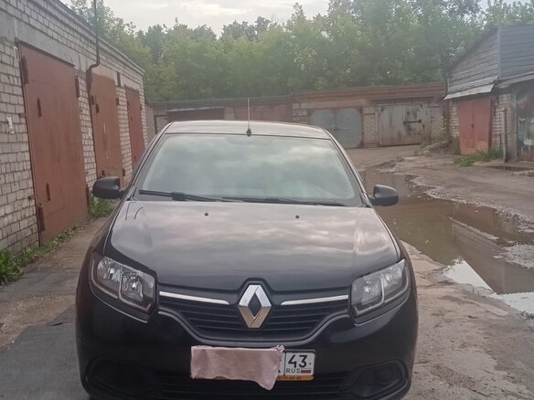 2015 Renault Logan II, чёрный, 550000 рублей - вид 1