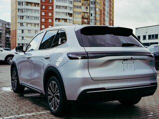2026 Geely EX5 Гибрид EM-i, серебристый, 3974990 рублей, вид 3