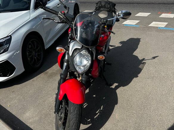 2011 Suzuki SFV 650 Gladius, красный, 375000 рублей - вид 14