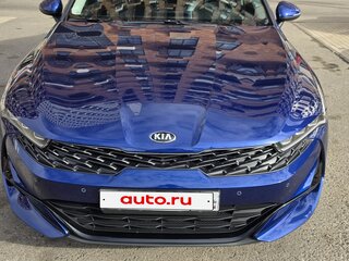 2021 Kia K5 III, синий, 3050000 рублей, вид 2