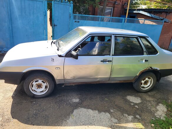 2002 Lada (ВАЗ) 21099, серебристый, 105000 рублей - вид 3
